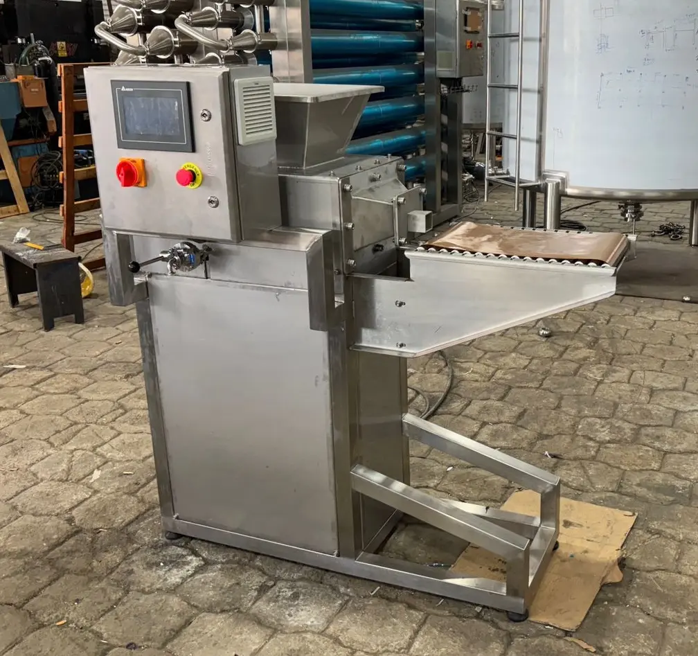 Formadora de mantequilla con cortadora